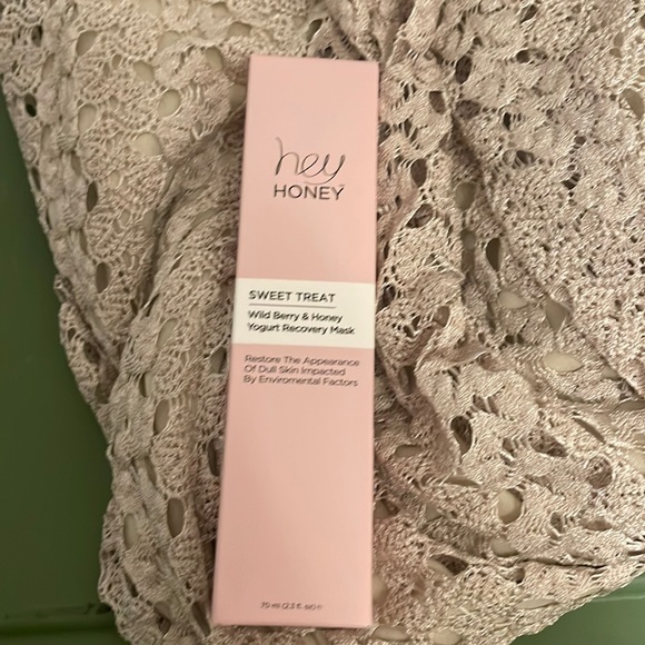 hey honey Skincare Hey Honey Sweet Treat Yogurt Recovery Mask Bnib